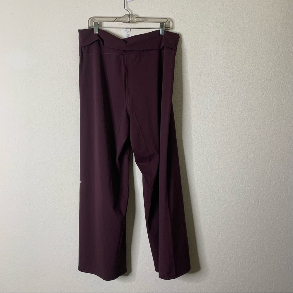 Fabletics womens lot of 2 fold over straight leg pants 1X NWT - Picture 12 of 13